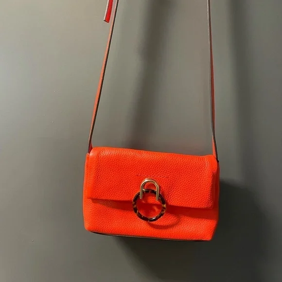 COPY - Plums vince camuto leather crossbody bag come with a dust bag - Picture 10 of 15